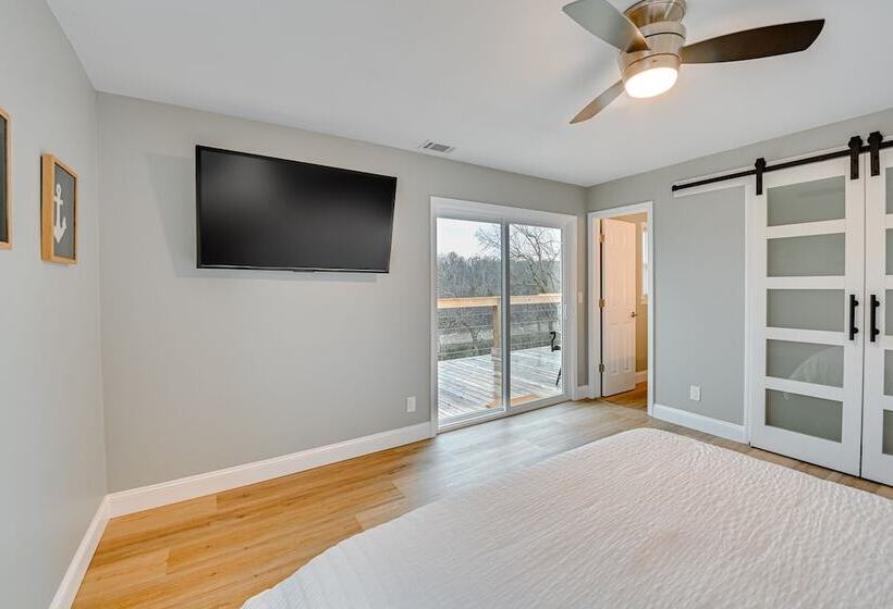 Danville Herrington Lake Retreat W/ Deck & Hot Tub