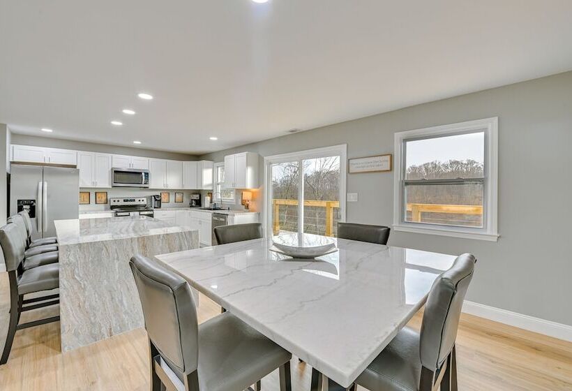 Danville Herrington Lake Retreat W/ Deck & Hot Tub