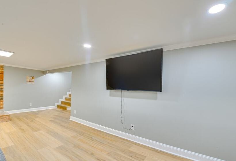 Danville Herrington Lake Retreat W/ Deck & Hot Tub