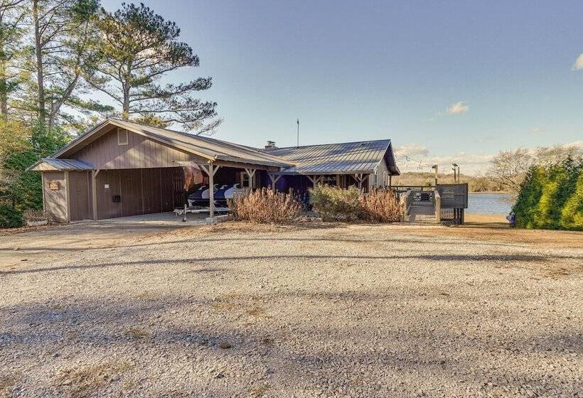Decatur Oasis   Private Pool, Hot Tub & Deck!