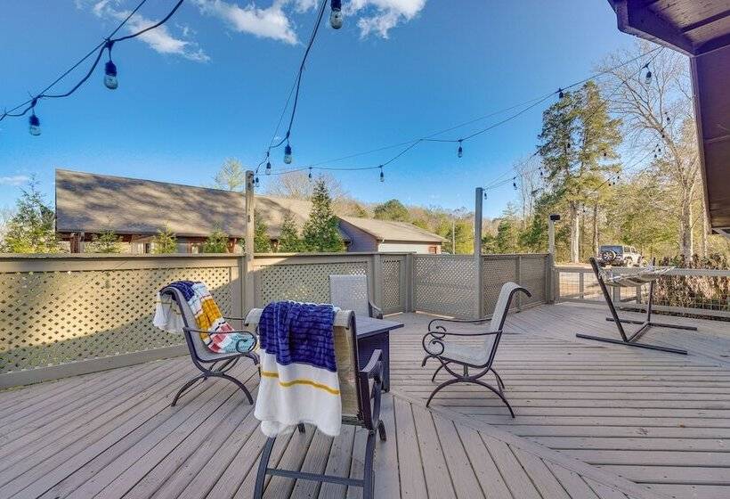 Decatur Oasis   Private Pool, Hot Tub & Deck!