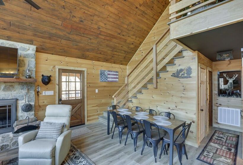 Deep Gap Cabin W/ 2 Decks & Community Amenities!