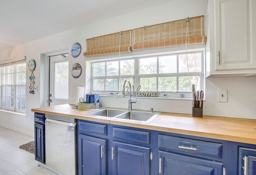 Deerfield Beach Home W/ Gas Grill: 1 Mi To Beach!