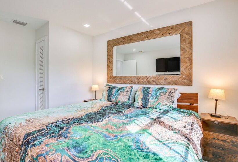 Deerfield Beach Home W/ Gas Grill: 1 Mi To Beach!