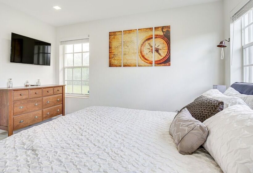 Deerfield Beach Home W/ Gas Grill: 1 Mi To Beach!