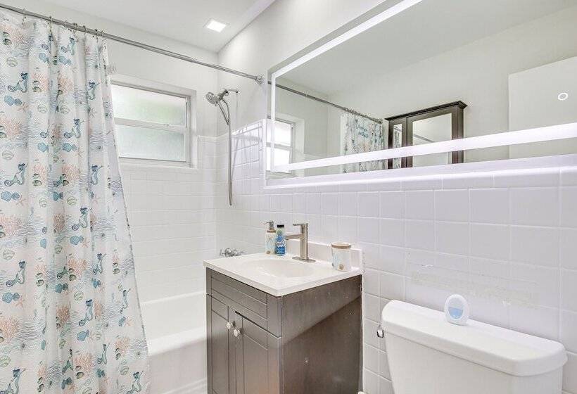 Deerfield Beach Home W/ Gas Grill: 1 Mi To Beach!