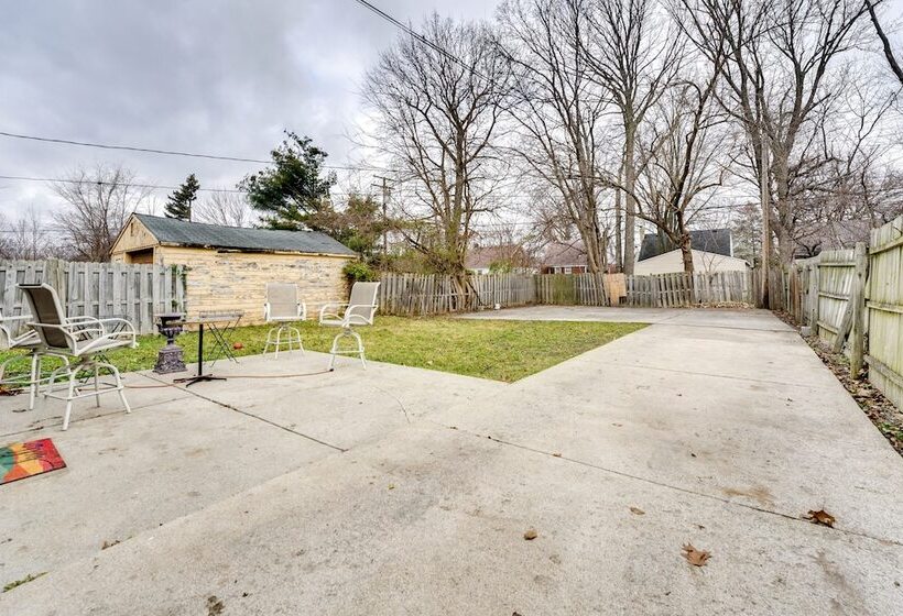 Detroit Vacation Rental: Private Patio & Yard