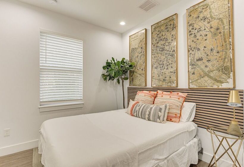 Dog Friendly Lutz Family Home W/ Large Yard!