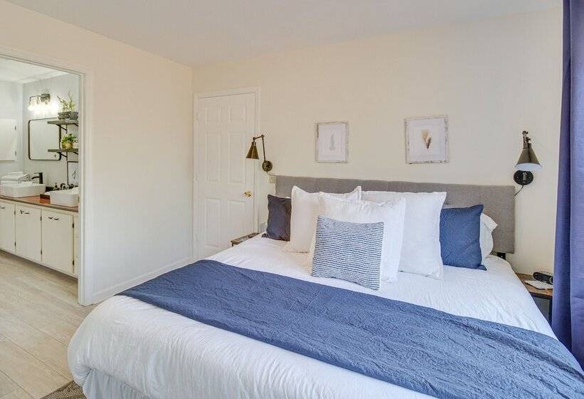 Dog Friendly Home Near Carters Lake W/ Amenities