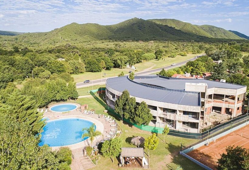 هتل Domingo Design