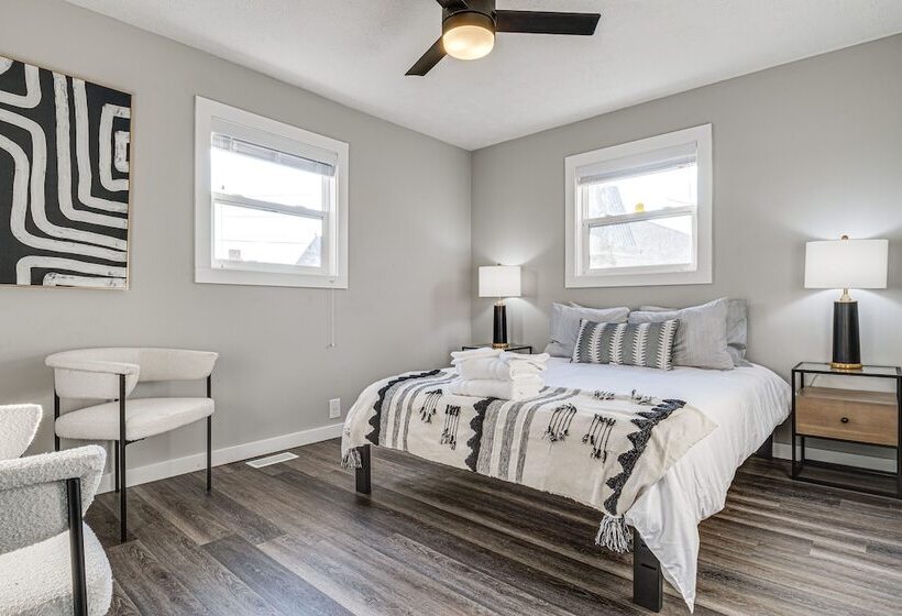 Downtown Indianapolis Home ~ 3 Mi To Canal Walk!