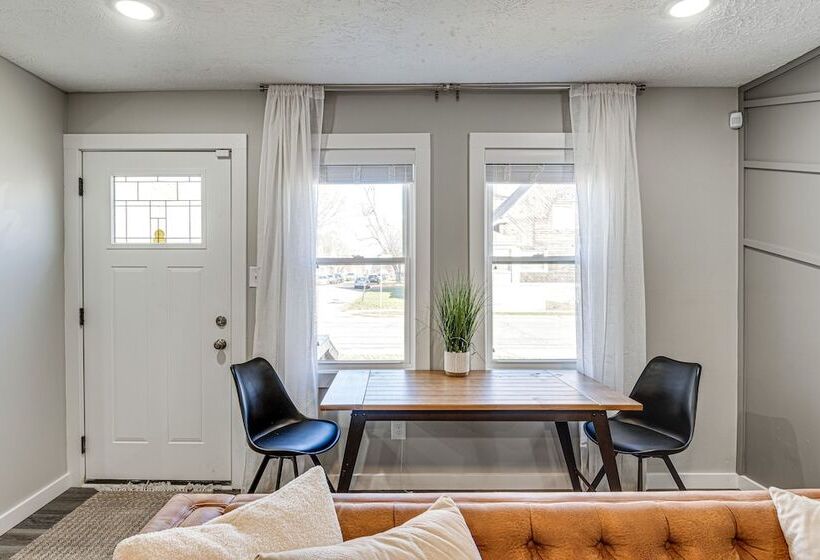 Downtown Indianapolis Home ~ 3 Mi To Canal Walk!