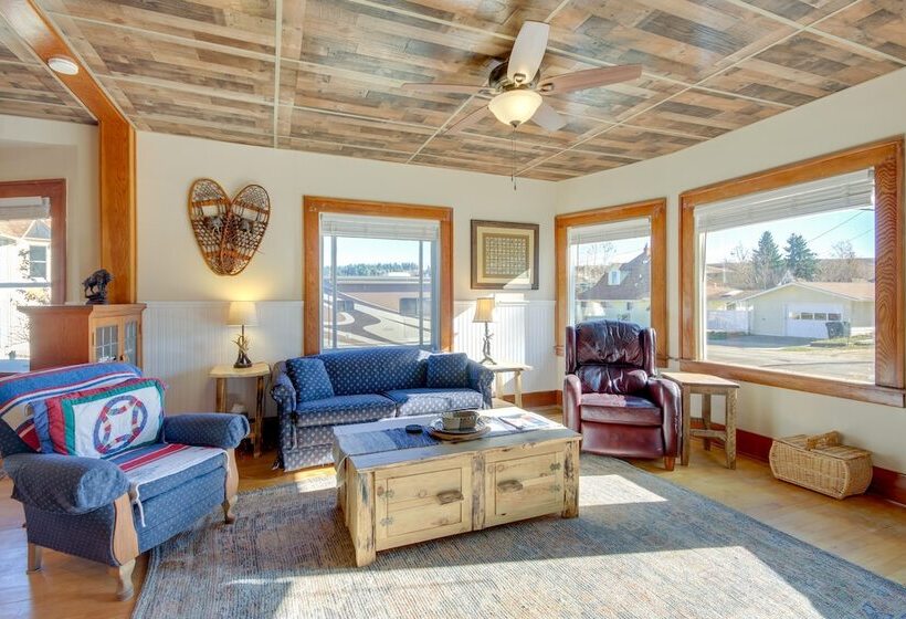 Downtown Red Lodge Home   8 Mi To Skiing!