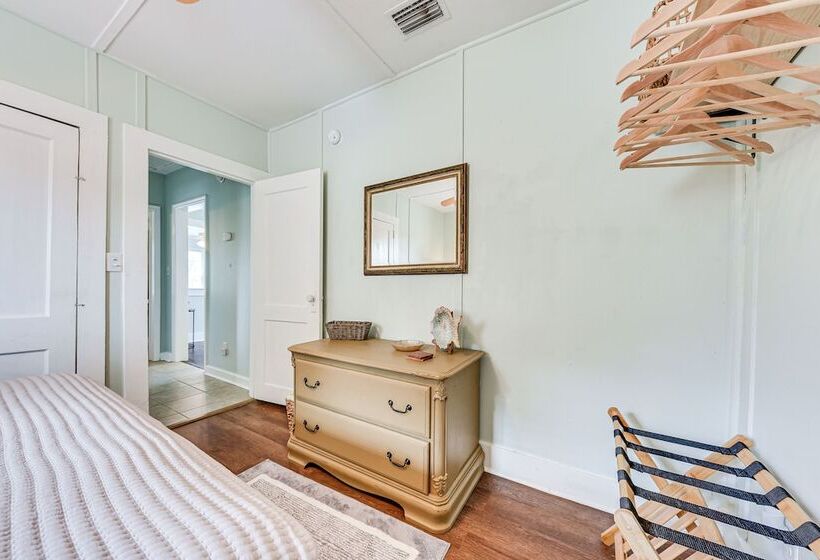 Dtwn St Marys Home Near Waterfront: Pets Welcome!