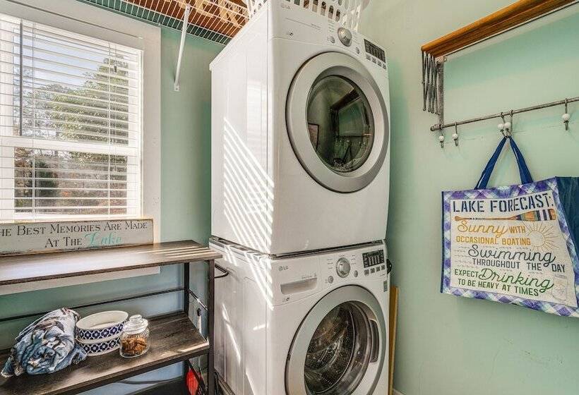 Eatonton Home On Lake Sinclair: Private Boat Dock!