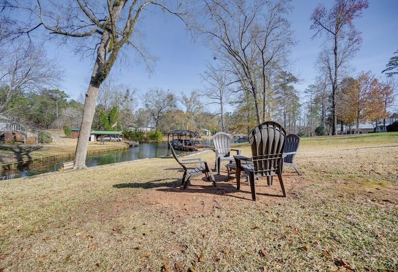 Eatonton Home On Lake Sinclair: Private Boat Dock!