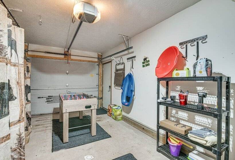 Eco Friendly Poconos Cabin W/ Ev Charger!