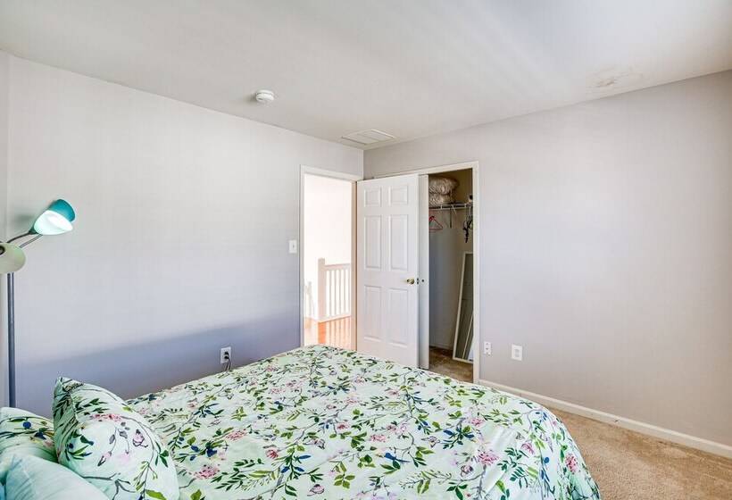 Egg Harbor Township Home: 11 Mi To Boardwalks!