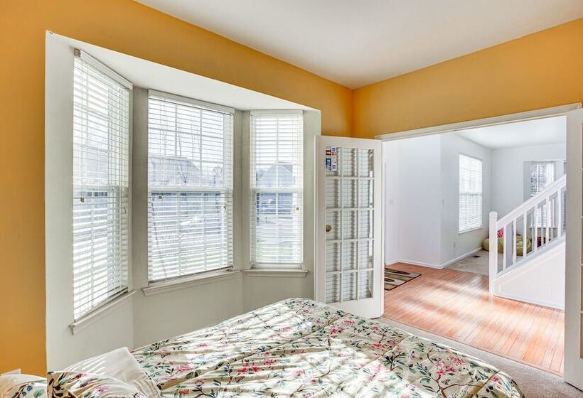 Egg Harbor Township Home: 11 Mi To Boardwalks!