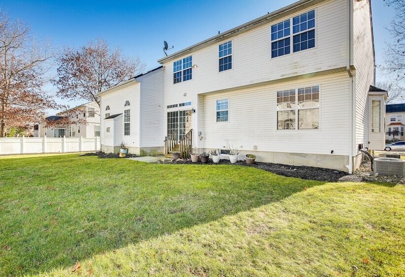 Egg Harbor Township Home: 11 Mi To Boardwalks!