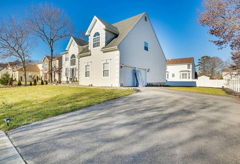 Egg Harbor Township Home: 11 Mi To Boardwalks!