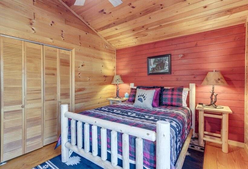 Family Friendly Ellijay Cabin W/ Studio & Mtn View