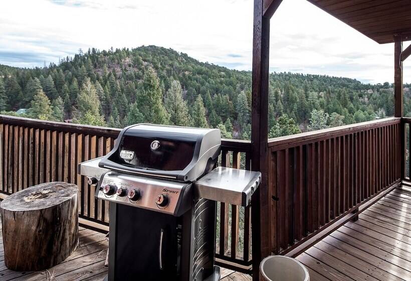 Enchanted Oak Cabin