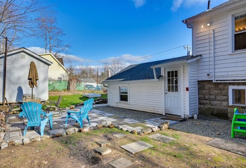 Family Friendly Avon Home: 10 Mi To Hartford!