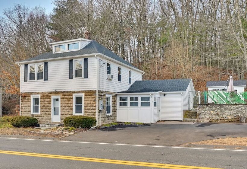Family Friendly Avon Home: 10 Mi To Hartford!
