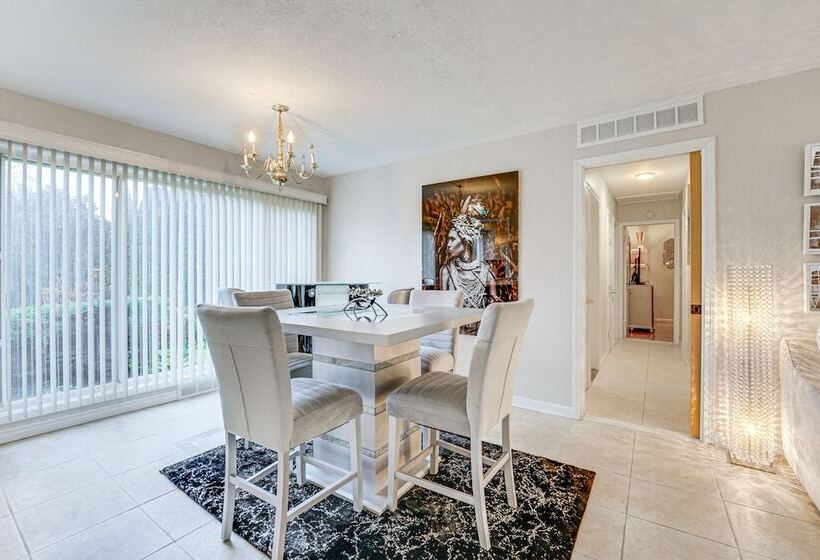 Family Friendly Bloomfield Hills Home W/ Patio!