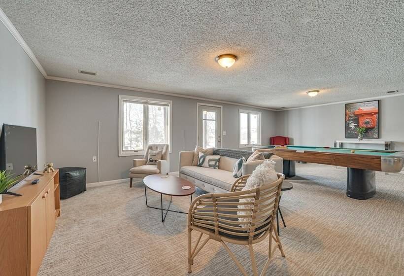 Family Friendly Boyne Falls Home: Golf, Ski & More