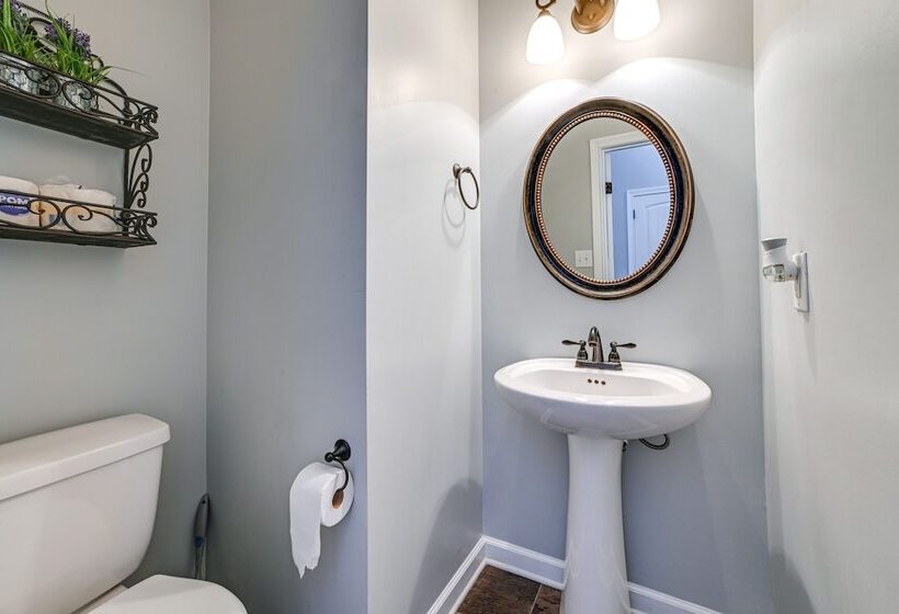 Family Friendly Clarksville Home W/ Fire Pit!