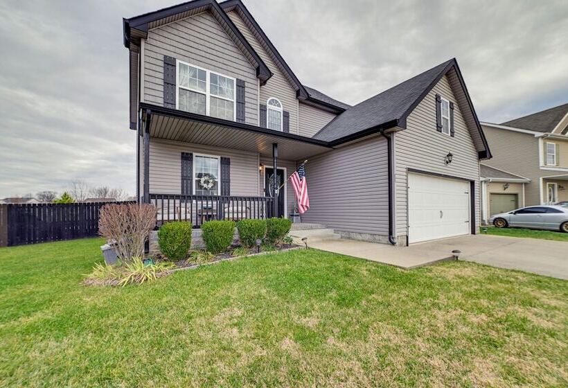 Family Friendly Clarksville Home W/ Fire Pit!