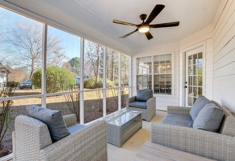 Family Friendly Dacula Home With Screened Porch!