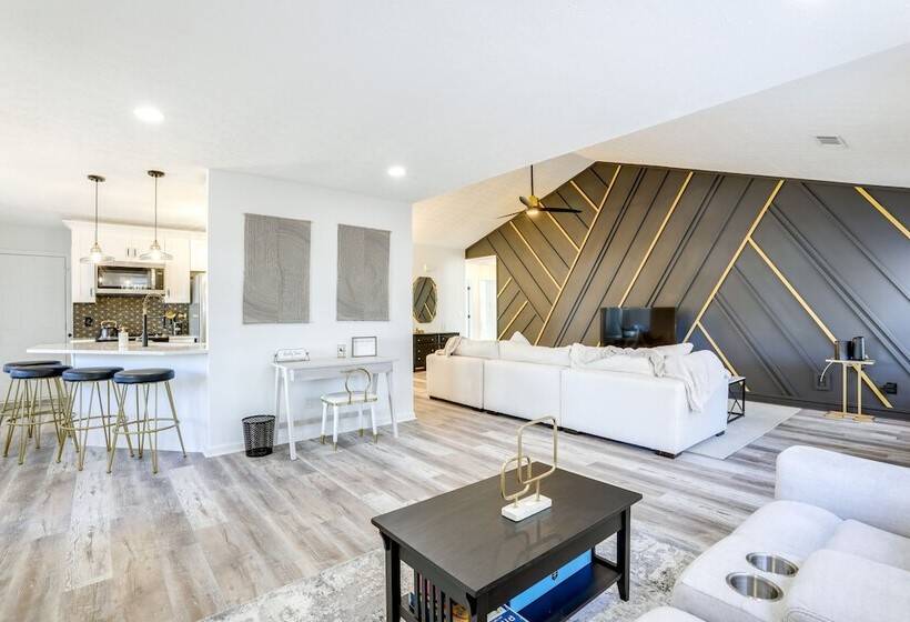 Family Friendly Dacula Home With Screened Porch!