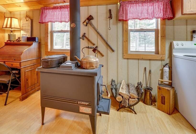 Pet Friendly Irons Cottage W/ Fire Pit & Fireplace