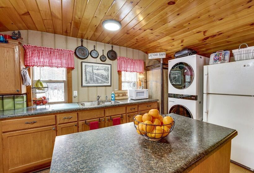 Pet Friendly Irons Cottage W/ Fire Pit & Fireplace