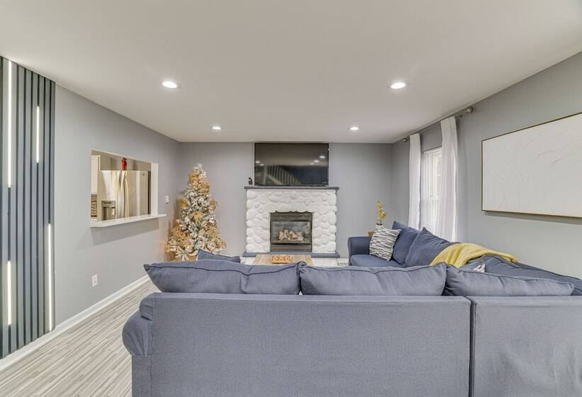 Family Friendly Poconos Home W/ Hot Tub!