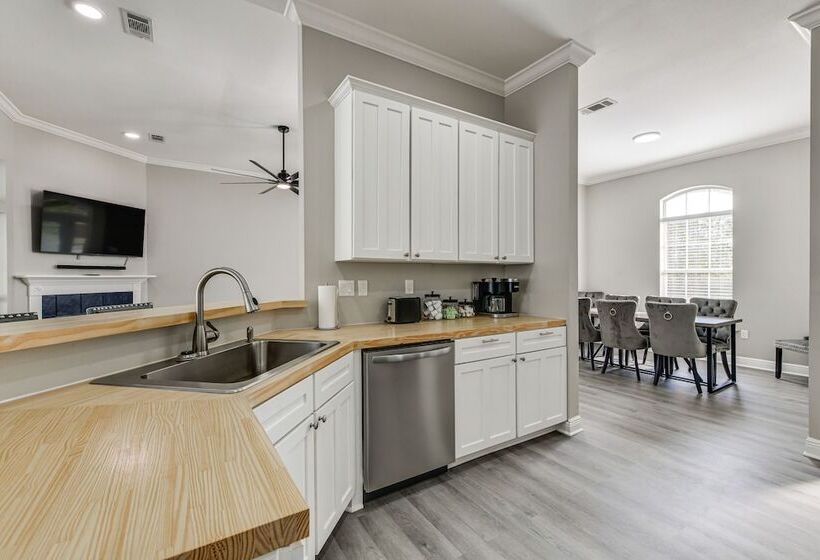 Family Friendly Ponchatoula Home W/ Private Pool!