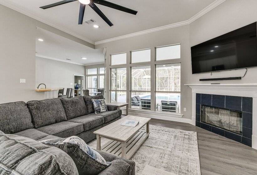 Family Friendly Ponchatoula Home W/ Private Pool!