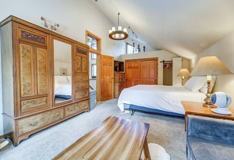 Family Friendly Truckee Cabin In Tahoe Donner!