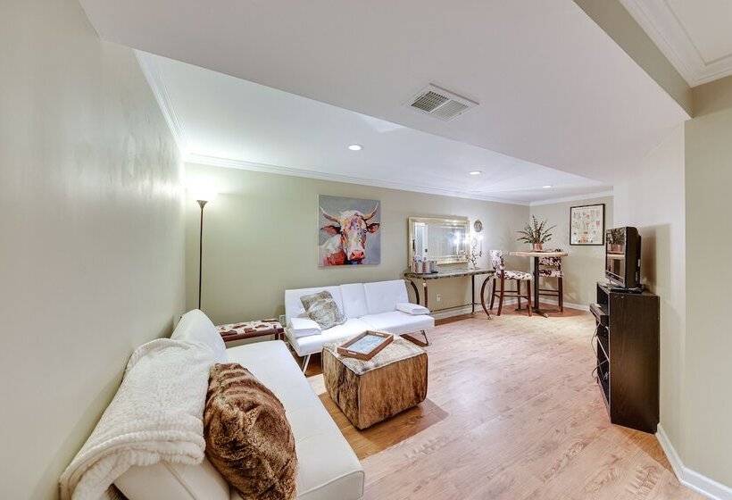 Family Friendly Twin Lakes Home Near Lake Mary!