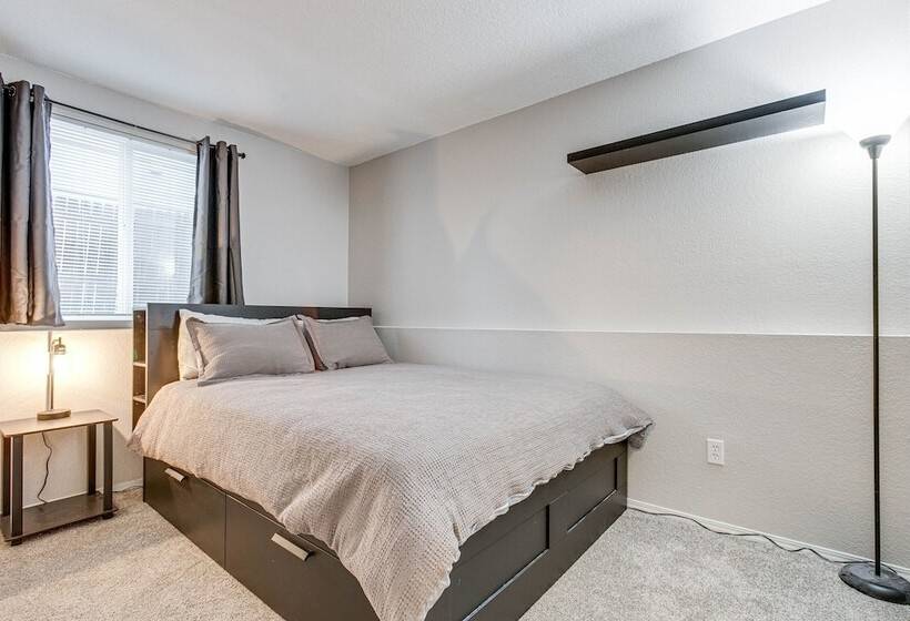 7 Mi To Downtown Denver: Family Home W/ Fire Pit!