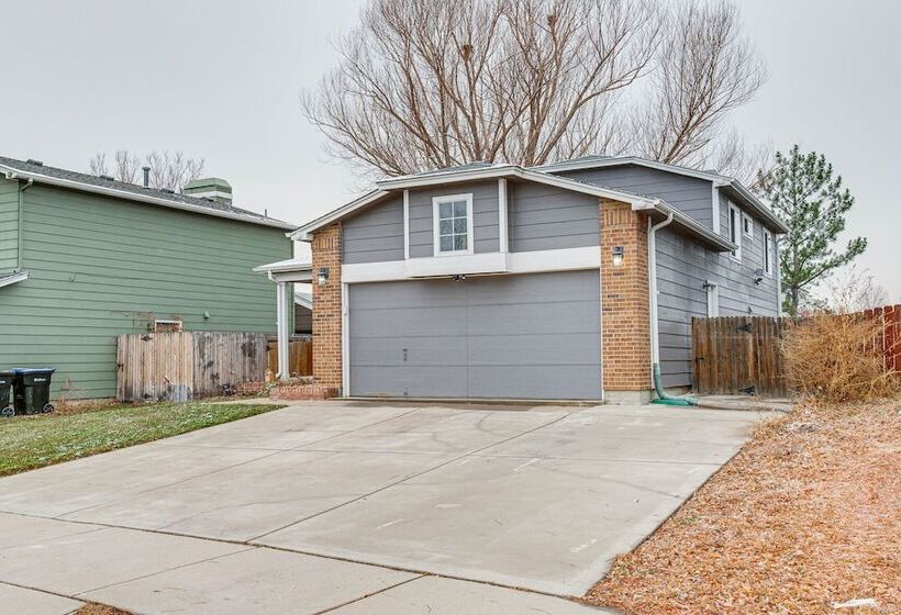 7 Mi To Downtown Denver: Family Home W/ Fire Pit!