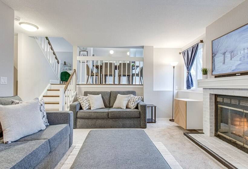 7 Mi To Downtown Denver: Family Home W/ Fire Pit!