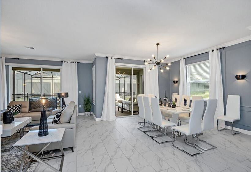 Fantasia @ Storey Lake By Shine Villas #408