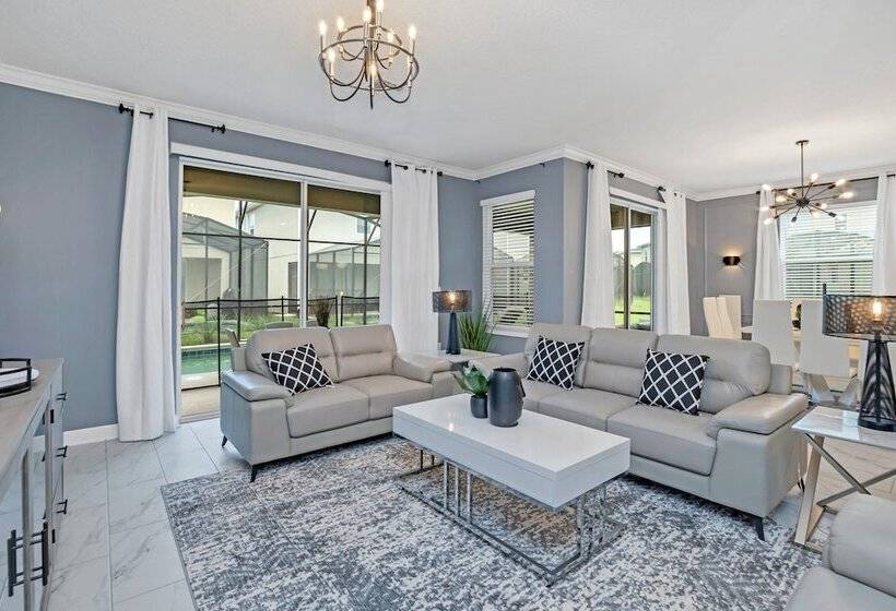 Fantasia @ Storey Lake By Shine Villas #408