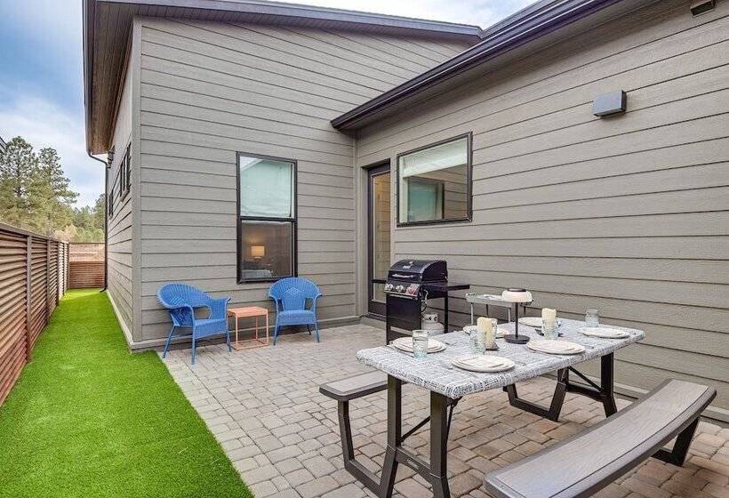 Flagstaff Home W/ Fire Pit + Hiking Trail Access!