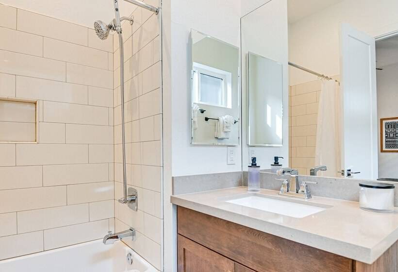 Flagstaff Home W/ Fire Pit + Hiking Trail Access!