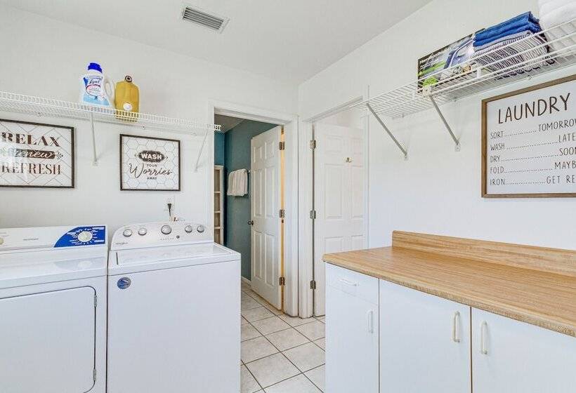 Fort Walton Beach Home ~ 1 Mi To Santa Rosa Sound!